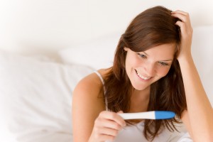 Первые признаки беременности до задержки, как определить признаки беременности в первые дни
